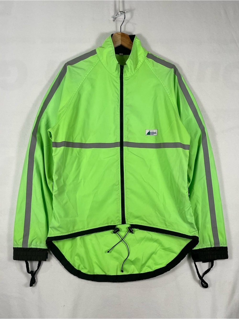 Vtg MEC Mountain Equipment Co-op Running Jacket Hi Vis Light WIndbreaker Sz M